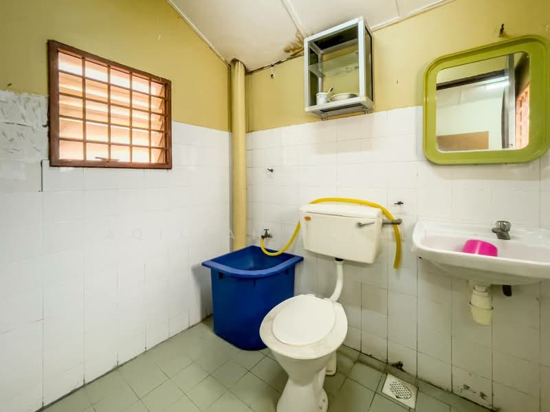 Terraced House for Sale in Banting (Selangor) - Aqillah Razali - Bathroom - PropertyGuru.com.my