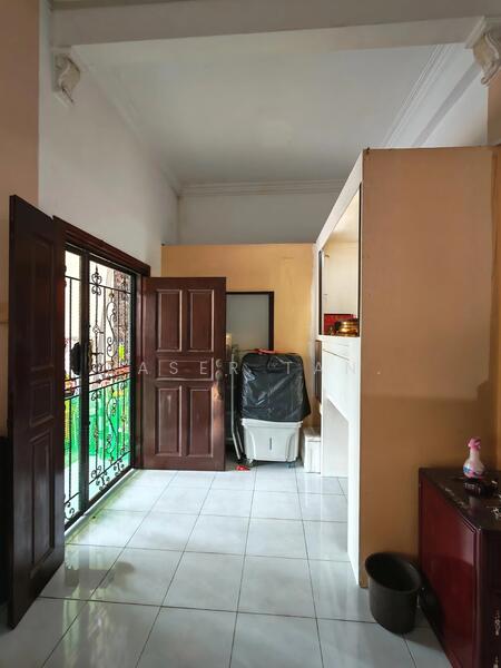 2-storey Terraced House for Sale in Taman Pelangi Indah (Ulu Tiram) - SASER TAN. - Entrance - PropertyGuru.com.my
