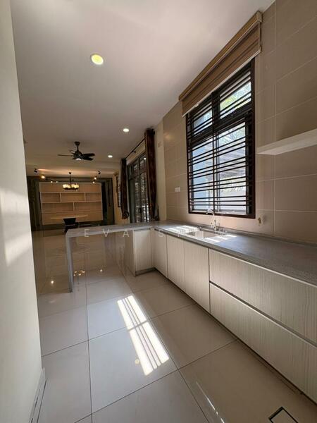 Semi-Detached House for Sale in Taman Impian Emas (Skudai) - Eva Siow - Kitchen - PropertyGuru.com.my