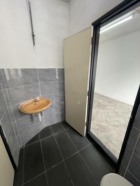 2-storey Terraced House for Sale in Ampang (Selangor) - Atikah Azman - Bathroom - PropertyGuru.com.my