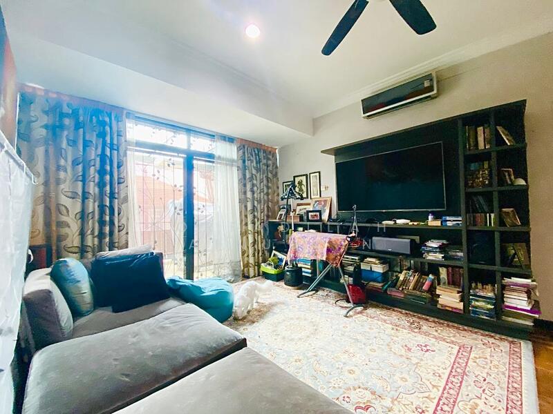 Subang Bestari untuk Untuk Dijual - RM 1,550,000, Feb 2026 - Living Room - PropertyGuru.com.my