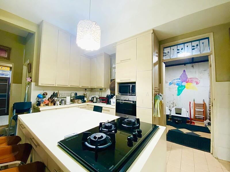 Subang Bestari untuk Untuk Dijual - RM 1,550,000, Feb 2026 - Kitchen - PropertyGuru.com.my