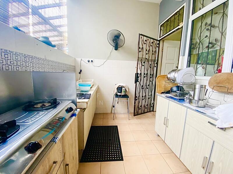 Subang Bestari untuk Untuk Dijual - RM 1,550,000, Feb 2026 - Kitchen - PropertyGuru.com.my