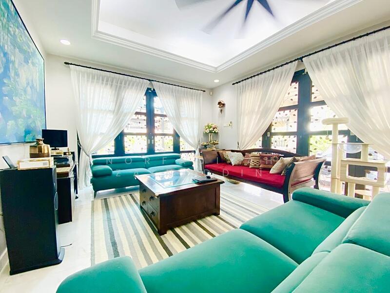 Subang Bestari untuk Untuk Dijual - RM 1,550,000, Feb 2026 - Living Room - PropertyGuru.com.my