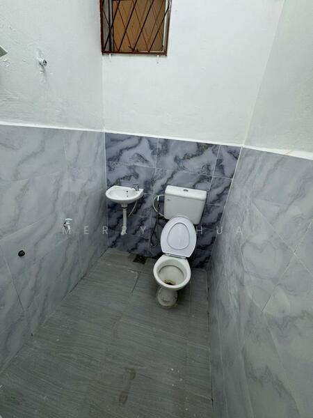 1-storey Terraced House for Sale in Senai (Kulai) - Merry Chua - Bathroom - PropertyGuru.com.my