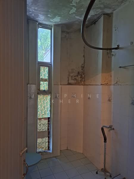 Rumah Teres 2 Tingkat untuk Dijual di Taman Rainbow (Batu) - Josephine Kher - Bathroom - PropertyGuru.com.my
