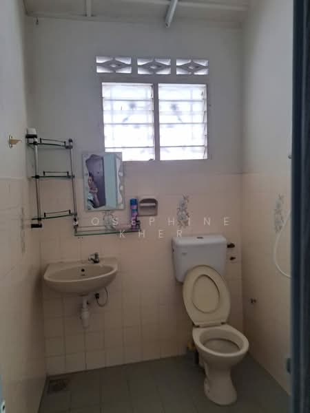 Rumah Teres 2 Tingkat untuk Dijual di Taman Rainbow (Batu) - Josephine Kher - Bathroom - PropertyGuru.com.my