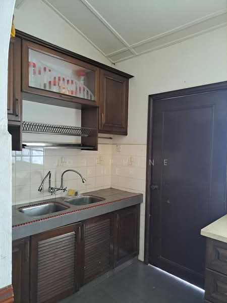 Rumah Teres 2 Tingkat untuk Dijual di Taman Rainbow (Batu) - Josephine Kher - Kitchen - PropertyGuru.com.my