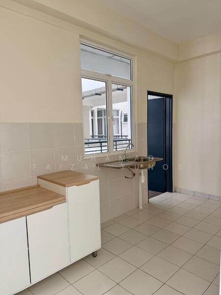 Residensi Bandar Bukit Mahkota (PR1MA @ Bandar Bukit Mahkota) untuk Untuk Disewa - RM 1,400 /bulan, Feb 2026 - Kitchen - PropertyGuru.com.my