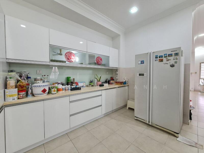Semi-Detached House for Sale in Shah Alam (Selangor) - Syukor Hartanah - Kitchen - PropertyGuru.com.my