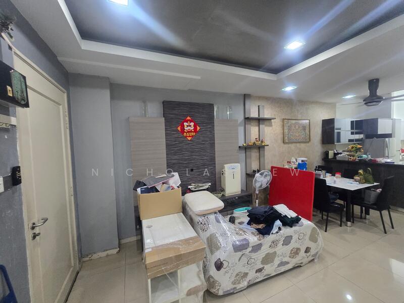 Terraced House for Sale in Bandar Putra Permai (Seri Kembangan) - Nicholas Lew - Living Room - PropertyGuru.com.my