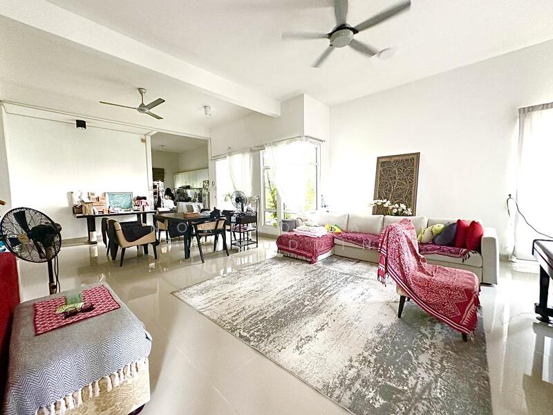 Semi-Detached House for Sale in Shah Alam (Selangor) - NORFADILAH ZAINUDDIN - Living Room - PropertyGuru.com.my