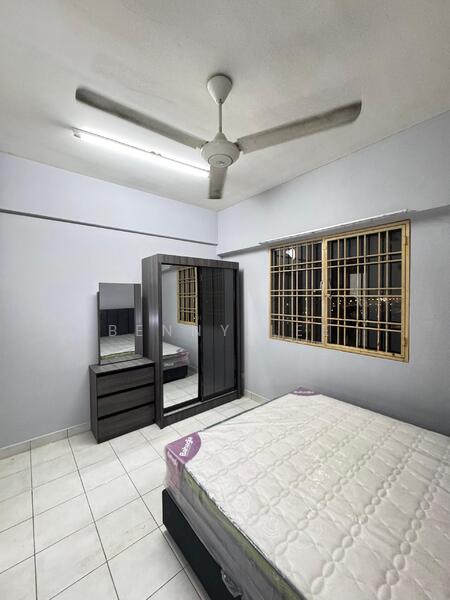 Apartment for Rent at Pangsapuri Sri Cempaka - Benny Lee - Bedroom - PropertyGuru.com.my