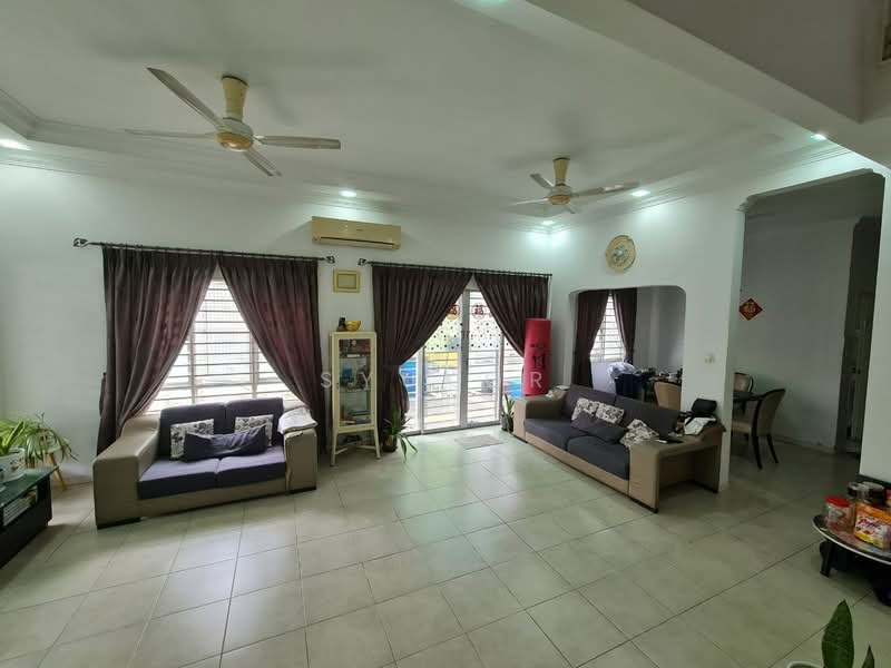 Rumah Berkembar untuk Dijual di Sunway Alam Suria (Shah Alam) - Syukor Hartanah - Living Room - PropertyGuru.com.my
