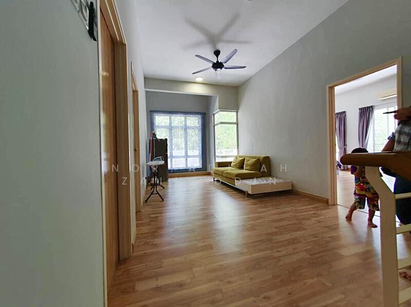 Semi-Detached House for Sale in Shah Alam (Selangor) - NORFADILAH ZAINUDDIN - Living Room - PropertyGuru.com.my