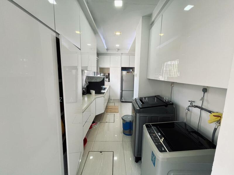 Taman Bukit Suria II untuk Untuk Dijual - RM 1,700,000, Feb 2026 - Kitchen - PropertyGuru.com.my