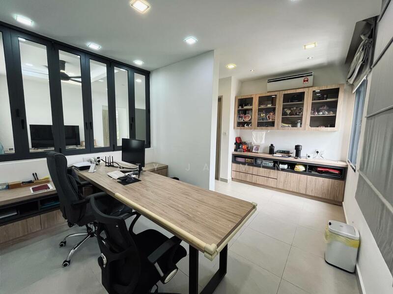 Taman Bukit Suria II untuk Untuk Dijual - RM 1,700,000, Feb 2026 - Study - PropertyGuru.com.my