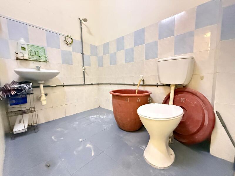2-storey Terraced House for Sale in Semenyih (Selangor) - Hasliza Hassan - Bathroom - PropertyGuru.com.my