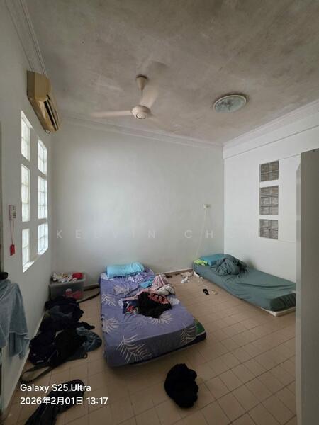 2-storey Terraced House for Sale in Taman Pelangi (Johor Bahru) - Kelvin Chop - Bedroom - PropertyGuru.com.my