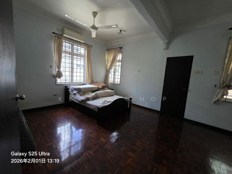 2-storey Terraced House for Sale in Taman Pelangi (Johor Bahru) - Kelvin Chop - Bedroom - PropertyGuru.com.my