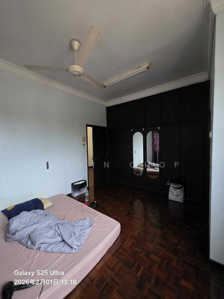 2-storey Terraced House for Sale in Taman Pelangi (Johor Bahru) - Kelvin Chop - Bedroom - PropertyGuru.com.my
