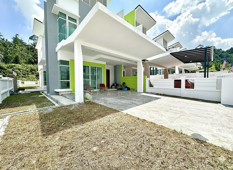 Semi-Detached House for Sale in Shah Alam (Selangor) - NORFADILAH ZAINUDDIN - Exterior - PropertyGuru.com.my
