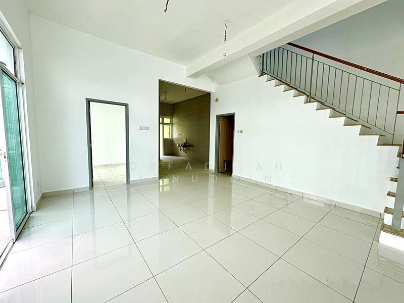 Semi-Detached House for Sale in Shah Alam (Selangor) - NORFADILAH ZAINUDDIN - Living Room - PropertyGuru.com.my