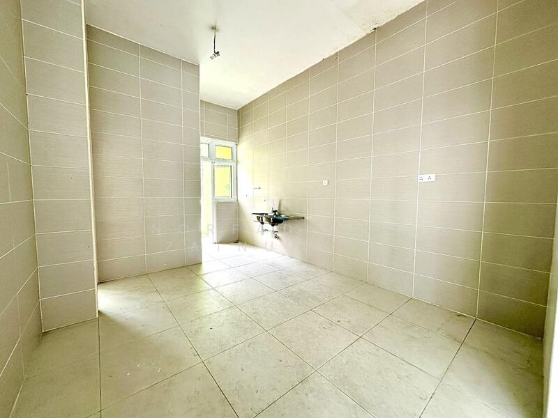 Semi-Detached House for Sale in Shah Alam (Selangor) - NORFADILAH ZAINUDDIN - Kitchen - PropertyGuru.com.my