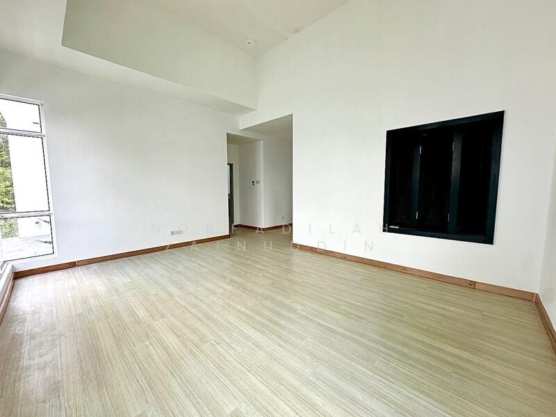Semi-Detached House for Sale in Shah Alam (Selangor) - NORFADILAH ZAINUDDIN - Living Room - PropertyGuru.com.my