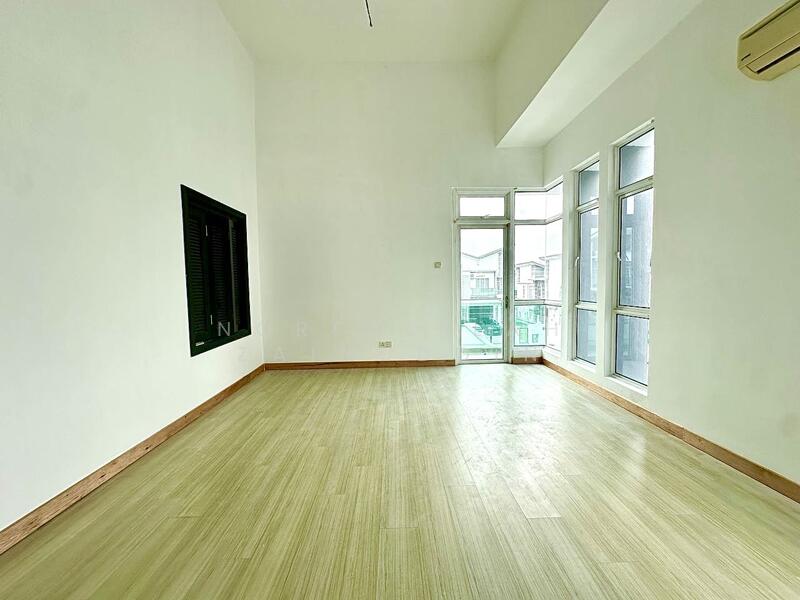 Semi-Detached House for Sale in Shah Alam (Selangor) - NORFADILAH ZAINUDDIN - Living Room - PropertyGuru.com.my