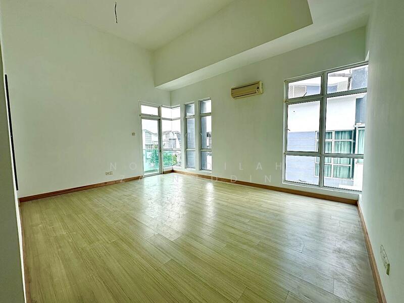 Semi-Detached House for Sale in Shah Alam (Selangor) - NORFADILAH ZAINUDDIN - Living Room - PropertyGuru.com.my