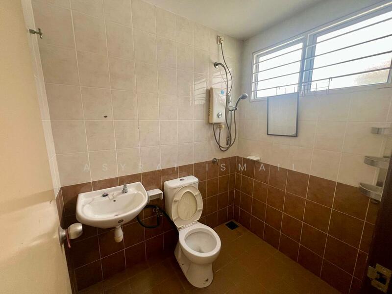 Alam D'16 Residency untuk Untuk Dijual - RM 790,000, Mac 2026 - Bathroom - PropertyGuru.com.my