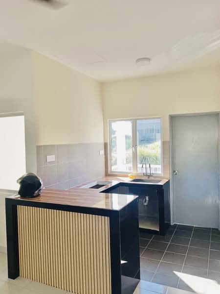 Townhouse for Rent in Shah Alam (Selangor) - Erin Yusof - Kitchen - PropertyGuru.com.my