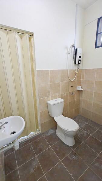 2-storey Terraced House for Sale in Taman Scientex Senai (Senai) - Loong Hing Liong - Bathroom - PropertyGuru.com.my