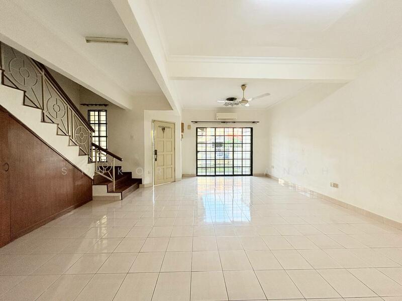 Double Storey Terrace House Jalan Nova U5 Subang Bestari Shah Alam untuk Untuk Dijual - RM 570,000, Feb 2026 - Living Room - PropertyGuru.com.my
