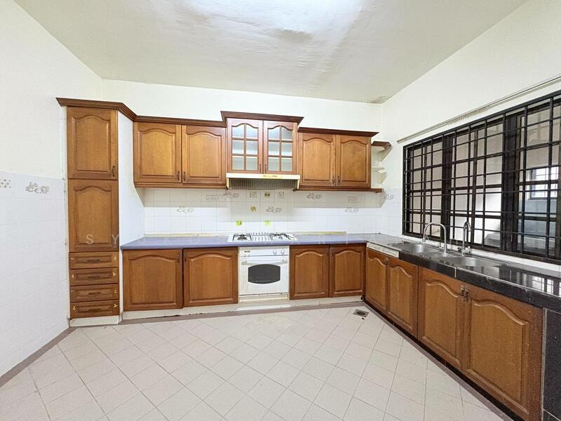 Double Storey Terrace House Jalan Nova U5 Subang Bestari Shah Alam untuk Untuk Dijual - RM 570,000, Feb 2026 - Kitchen - PropertyGuru.com.my