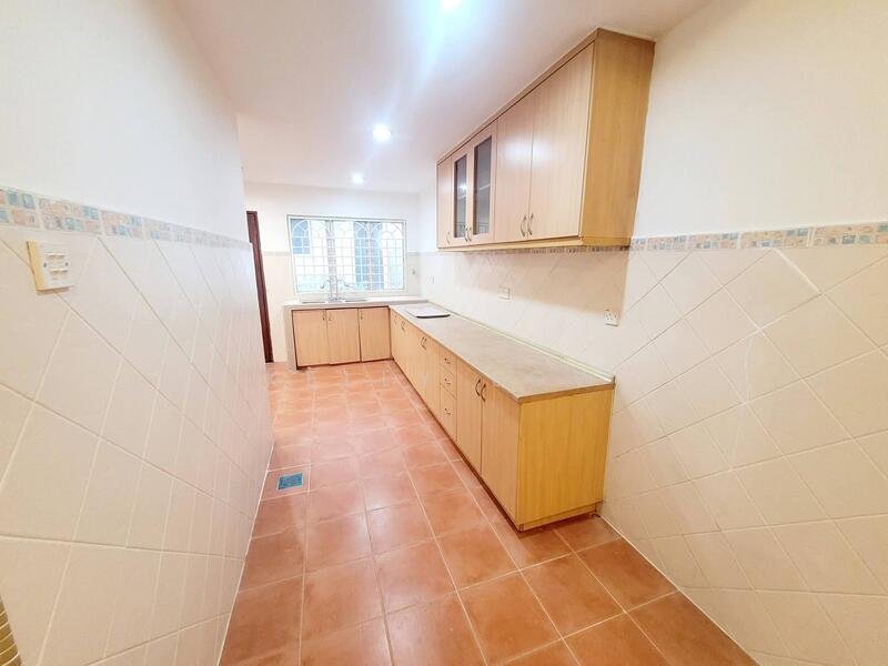 Bandar Kinrara untuk Untuk Disewa - RM 2,100 /bulan, Mac 2026 - Kitchen - PropertyGuru.com.my