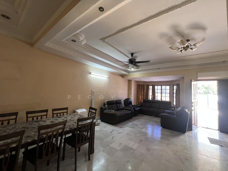 Bayan Hill Homes untuk Untuk Dijual - RM 998,000, Feb 2026 - Living Room - PropertyGuru.com.my