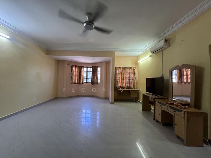 Bayan Hill Homes untuk Untuk Dijual - RM 998,000, Feb 2026 - Living Room - PropertyGuru.com.my