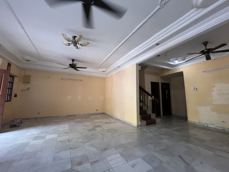 2.5-storey Terraced House for Sale in BANDAR PUCHONG JAYA (Puchong) - Peggy Sim - Living Room - PropertyGuru.com.my