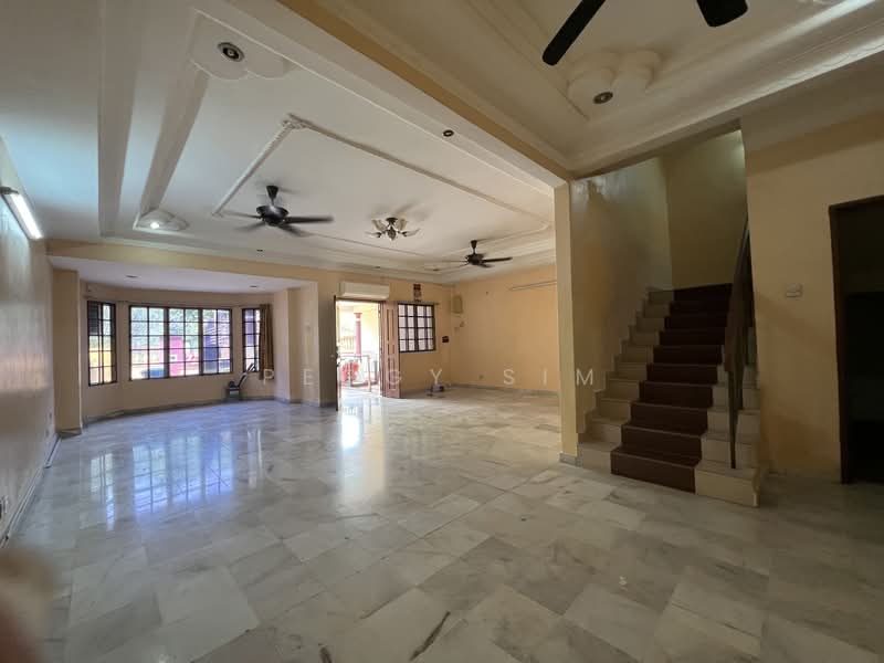 2.5-storey Terraced House for Sale in BANDAR PUCHONG JAYA (Puchong) - Peggy Sim - Living Room - PropertyGuru.com.my