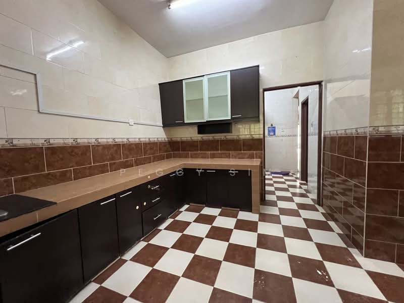 2.5-storey Terraced House for Sale in BANDAR PUCHONG JAYA (Puchong) - Peggy Sim - Kitchen - PropertyGuru.com.my