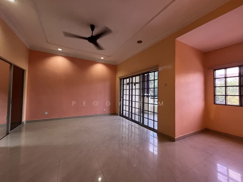 2.5-storey Terraced House for Sale in BANDAR PUCHONG JAYA (Puchong) - Peggy Sim - Living Room - PropertyGuru.com.my