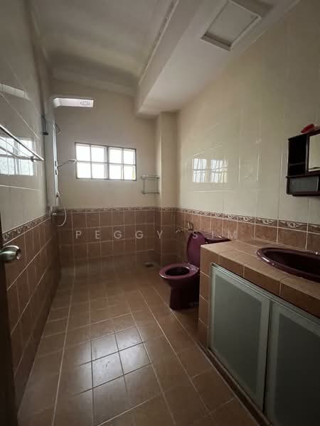 2.5-storey Terraced House for Sale in BANDAR PUCHONG JAYA (Puchong) - Peggy Sim - Bathroom - PropertyGuru.com.my