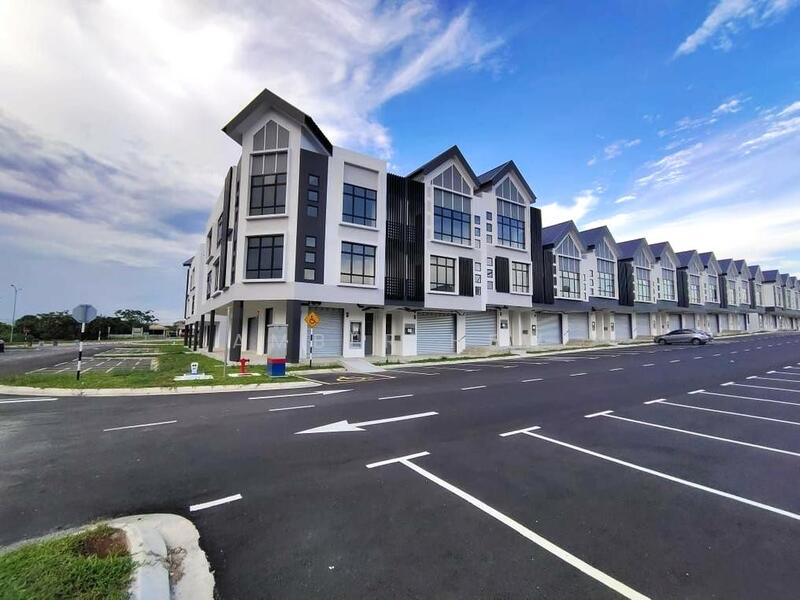 Meridin East, Kota Masai 3-Storey Corner Shop untuk Untuk Dijual - RM 1,600,000, Apr 2026 - Exterior - PropertyGuru.com.my