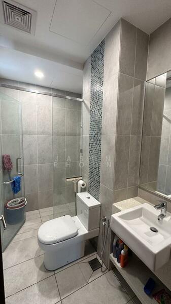 Queens Residences Q1 @ Queens Waterfront untuk Untuk Disewa - RM 5,000 /bulan, Feb 2026 - Bathroom - PropertyGuru.com.my