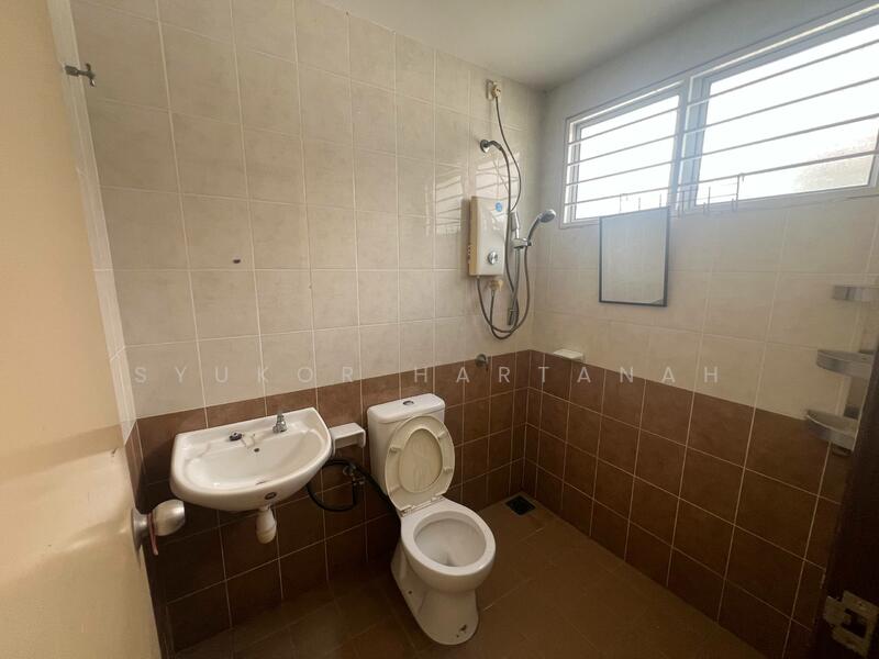 D'Alam Residence 16, Shah Alam untuk Untuk Dijual - RM 790,000, Apr 2026 - Bathroom - PropertyGuru.com.my