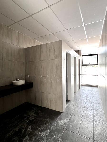 Factory for Rent in Ulu Tiram (Johor) - Shiang Yng Tan - Bathroom - PropertyGuru.com.my