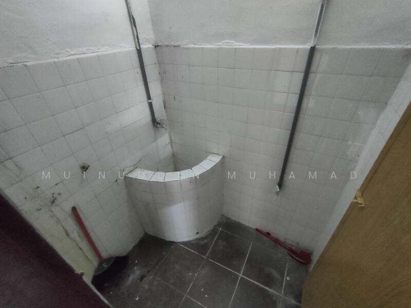 2-storey Terraced House for Sale in Hutan Melintang (Perak) - Muinuddin Muhamad - Bathroom - PropertyGuru.com.my
