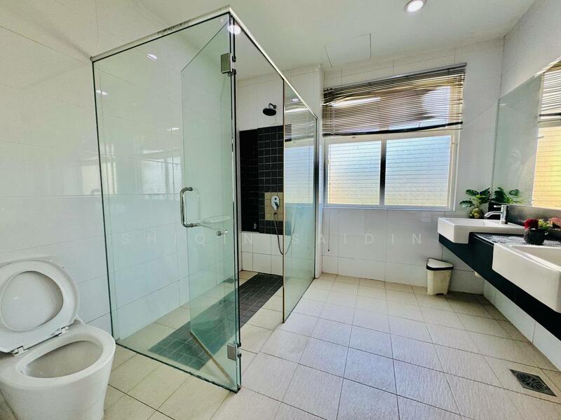 Kayangan Heights untuk Untuk Dijual - RM 3,500,000, Feb 2026 - Bathroom - PropertyGuru.com.my